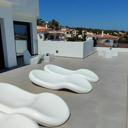 Villa White Flamingo