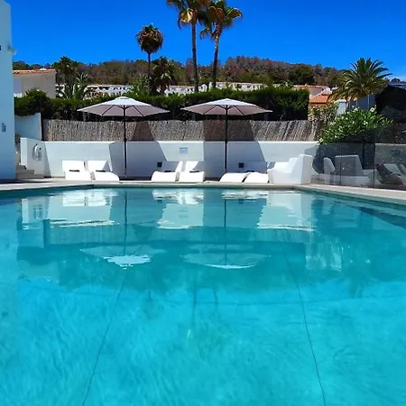 Villa White Flamingo